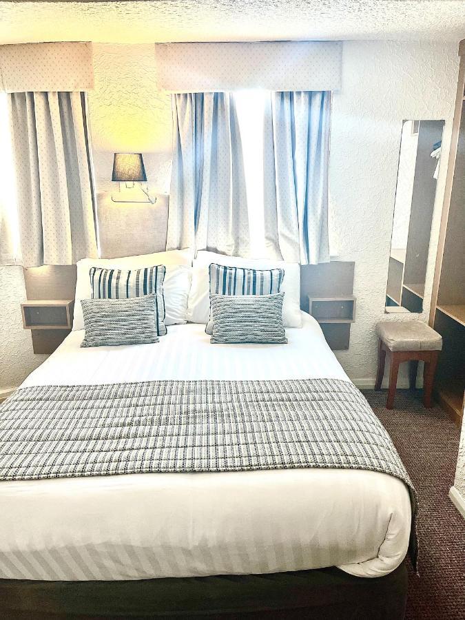 Clifton Court 2* Блэкпул